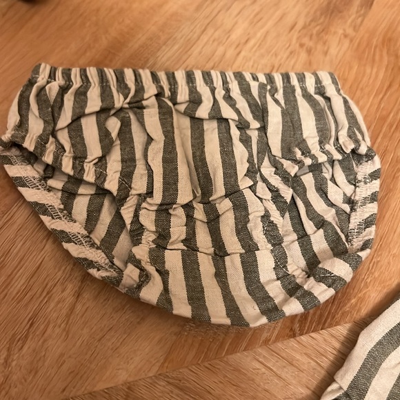 Carters dress with matching bloomers and headban - Picture 4 of 5